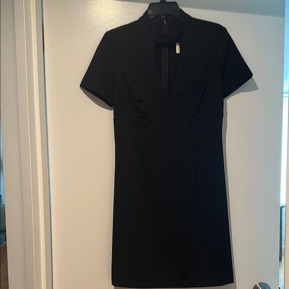 Trina Turk Black Midi Dress with Short Sleeves